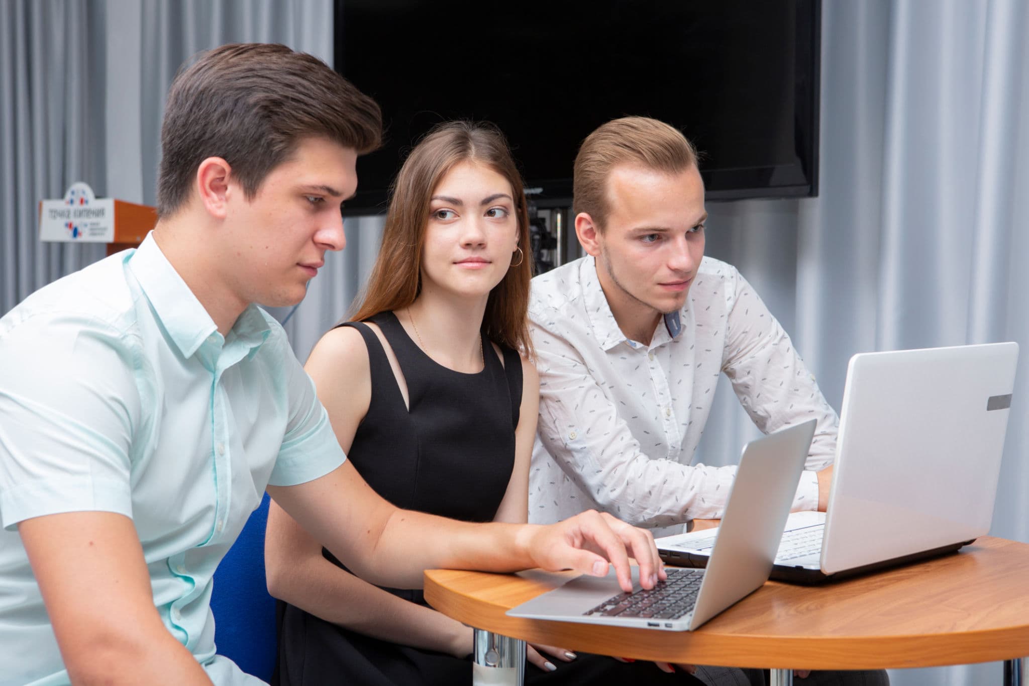 Legereum team collaborating